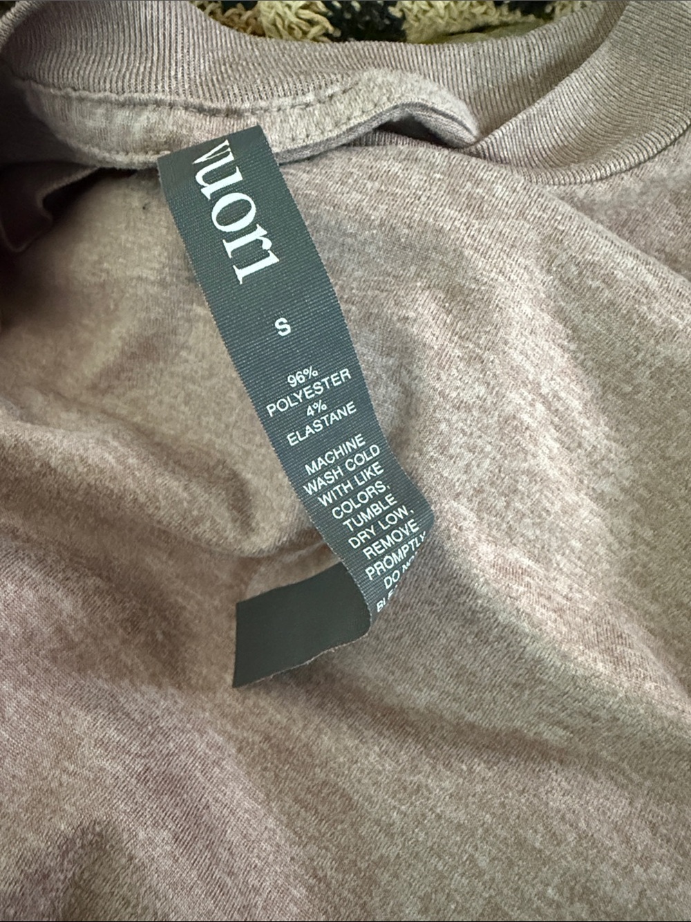 Vuori Halo Performance Crewneck Sz S Sugarplum - Picture 5 of 5